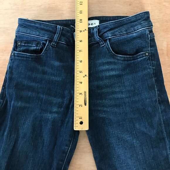 DL1961 Mara Instasculpt Straight Jeans Women 24 Blue Mid Rise Dark Wash Raw Hem - Picture 9 of 12